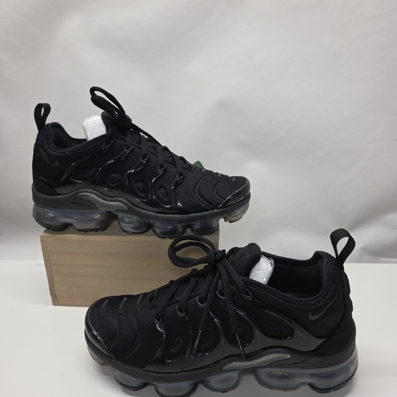SOLD......Black Nike Air VaporMax Plus Sneakers - Picture 14 of 14